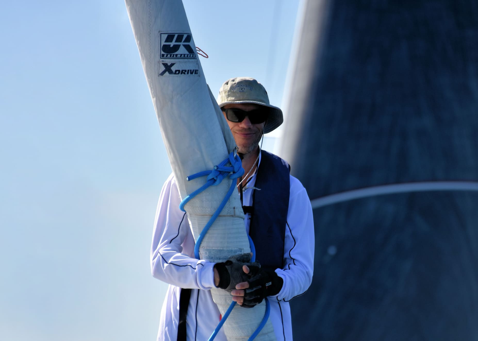 Osprey Imagery Headsail Hug 2024